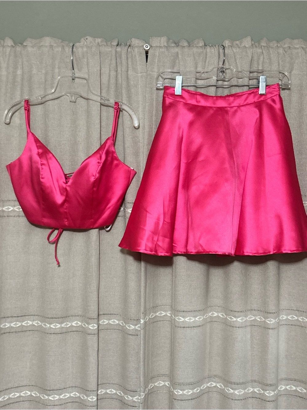 B. Darlin Hot Pink Satin 2-Piece Homecoming Skater Dress Set Size 1/2